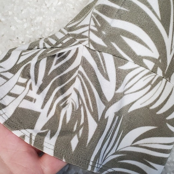 Chicos Travelers Women Leaf Cardigan Size 3 US 16 18 White Green Slinky Stretchy - Picture 4 of 12